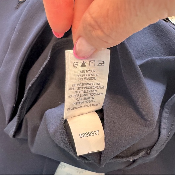 Rachel Zoe Pull On Navy Blue Cropped Size 2 Trousers with Button Detail - Picture 5 of 5